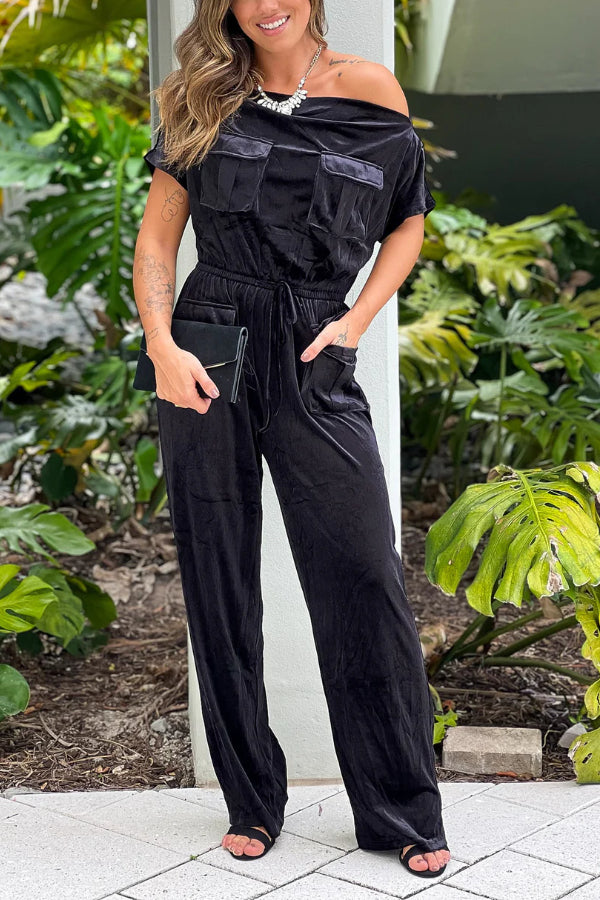 Eugenia® | Schwarzer schulterfreier Overall aus Samt