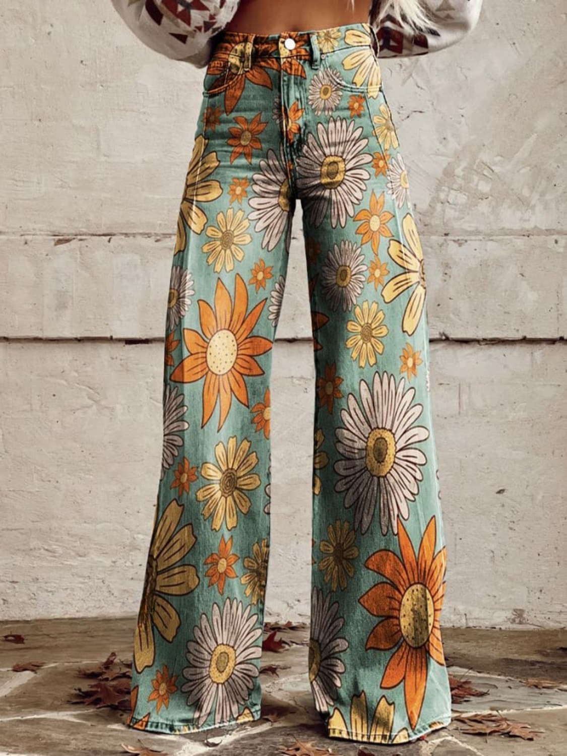 Hochgeschnittene Jeans mit Blumenmuster für Damen