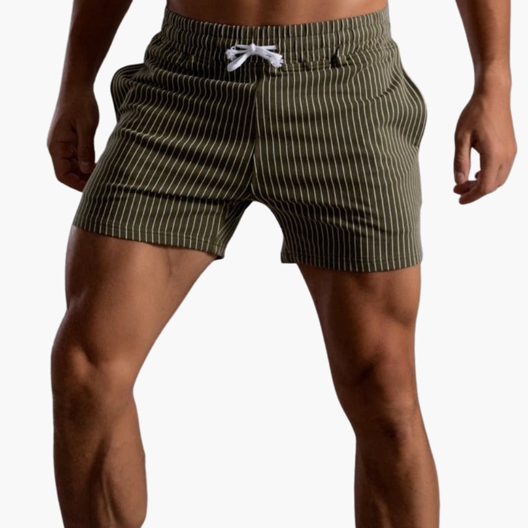 Gestreifte Shorts mit Kordelzug - für Herren im Sommerstil