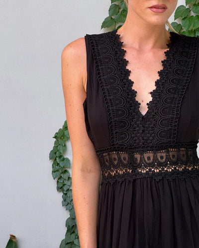 Kleid mit v-ausschnitt für frauen