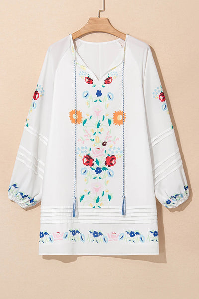 Hope® | Weißes Boho-Minikleid mit floralem Quastenband und V-Ausschnitt