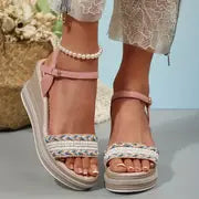 Melanie - Elegante Plateausandalen für Frauen mit perlenbesetztem Knöchelriemen