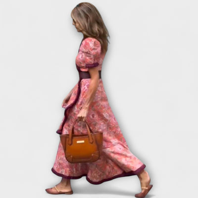 Elegantes Pinkes Maxi-Kleid mit kurzen Ärmeln