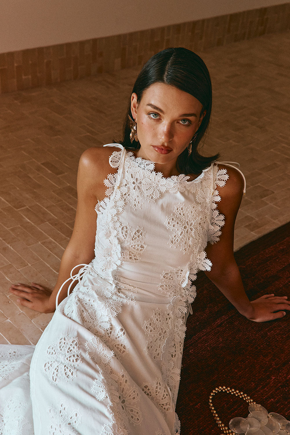 Loreina – Maxikleid Mit Gesticktem Blumenbesatz