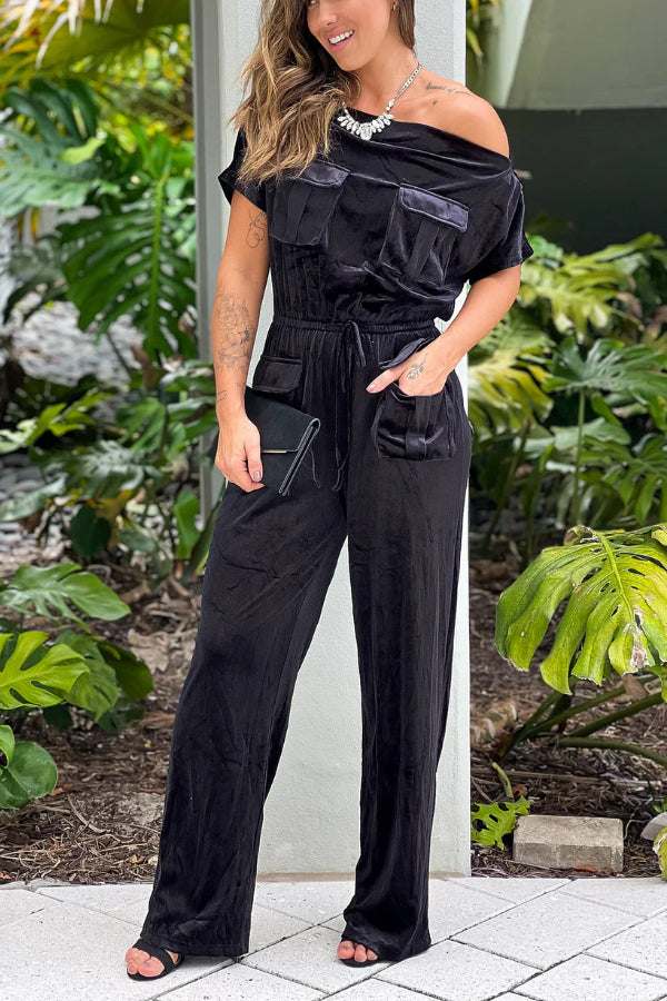 Eugenia® | Schwarzer schulterfreier Overall aus Samt