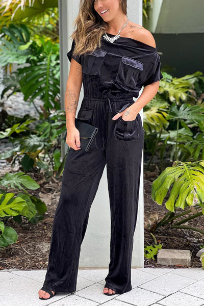 Eugenia® | Schwarzer schulterfreier Overall aus Samt