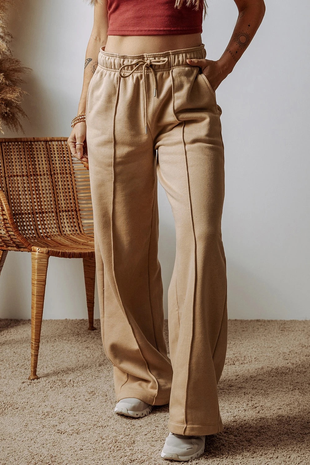 Jane® | Rauchgraue Hose mit freiliegender Naht und Kordelzug, hoher Taille und weitem Bein