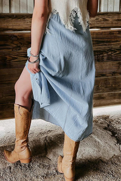 Gabriela® | Nebelblauer, vollständig geknöpfter langer Jeansrock