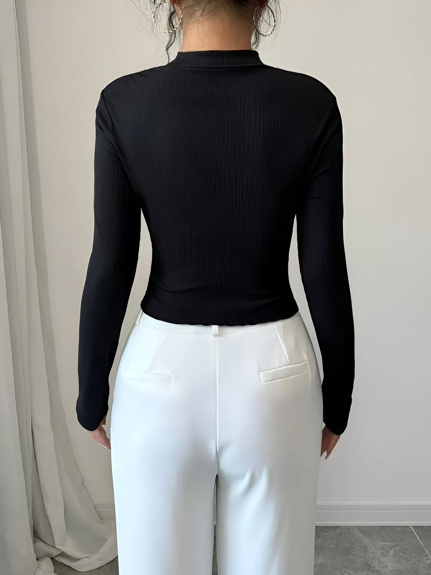 Estella | Elegantes Langarm-T-Shirt mit hohem Kragen