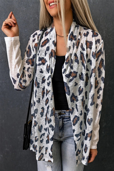 Jordan® | Weißer, lässiger Cardigan mit offenem Vorderteil und Leopardenmuster