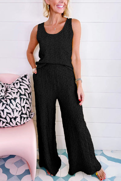 Matilde® | Gelbes Set aus Tanktop mit U-Ausschnitt in Knitteroptik und Hose mit weitem Bein
