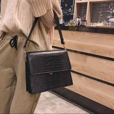 Crossbody Tasche Damen Croco Look – Vegan Leder & Elegant
