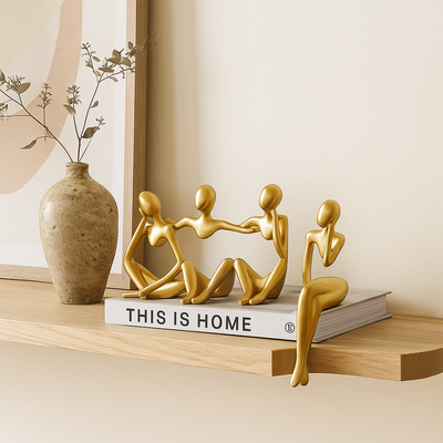 MindMuse – Goldene abstrakte Denkerstatuen in einzigartigen künstlerischen Positionen