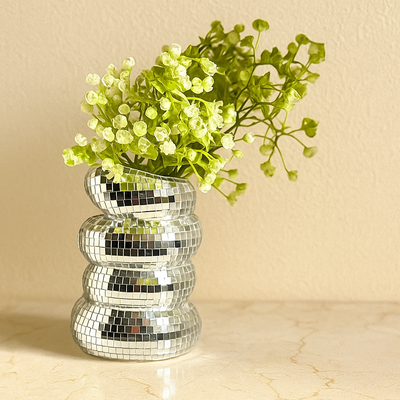 GlamSphere – Spiegelverkleidete Discovase mit Retrocharme und modernem Flair