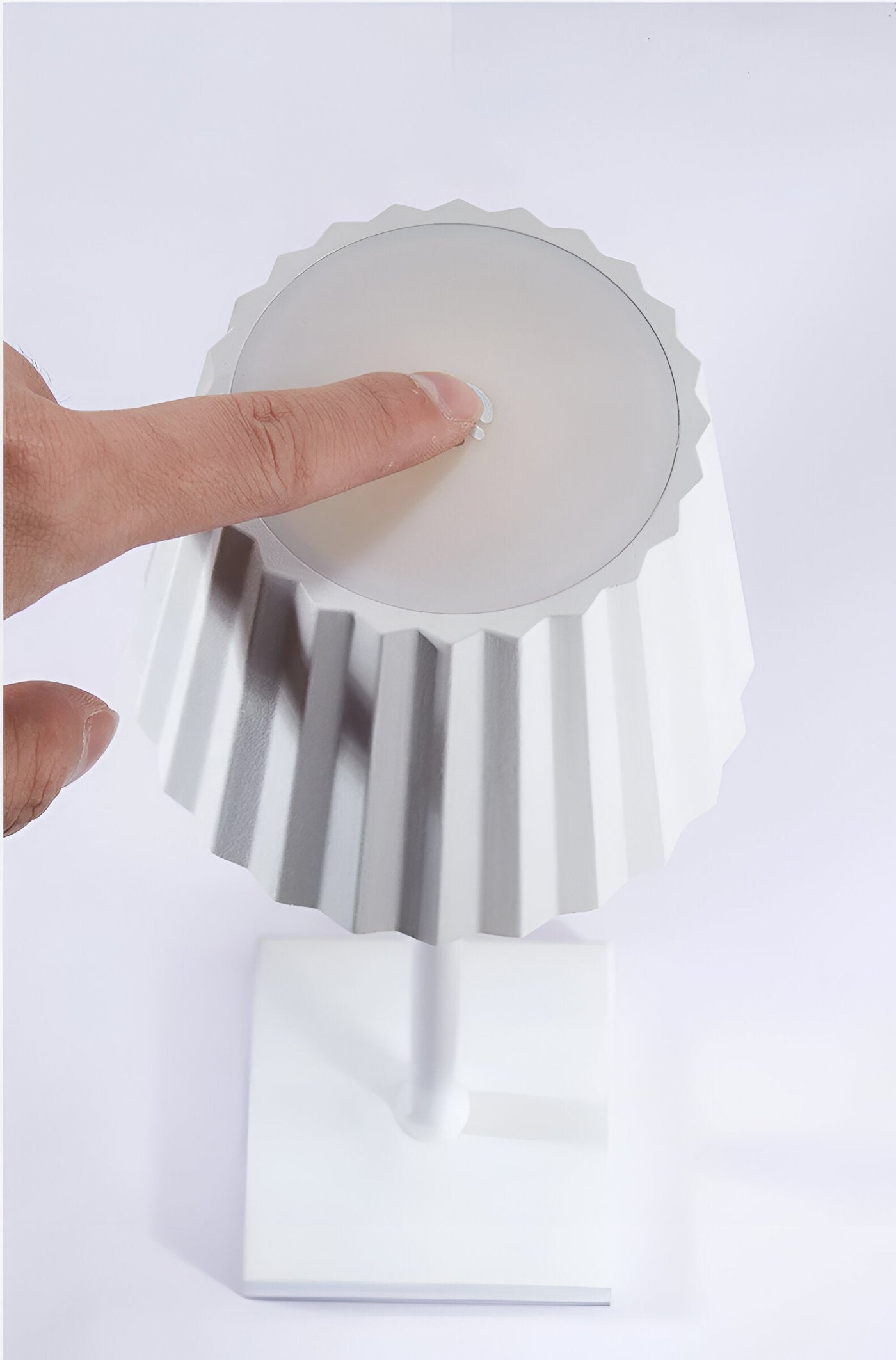 Kabellose LED-Tischlampe mit Touch-Dimmer – Aluminium, 3 Helligkeitsstufen, 24h Akku