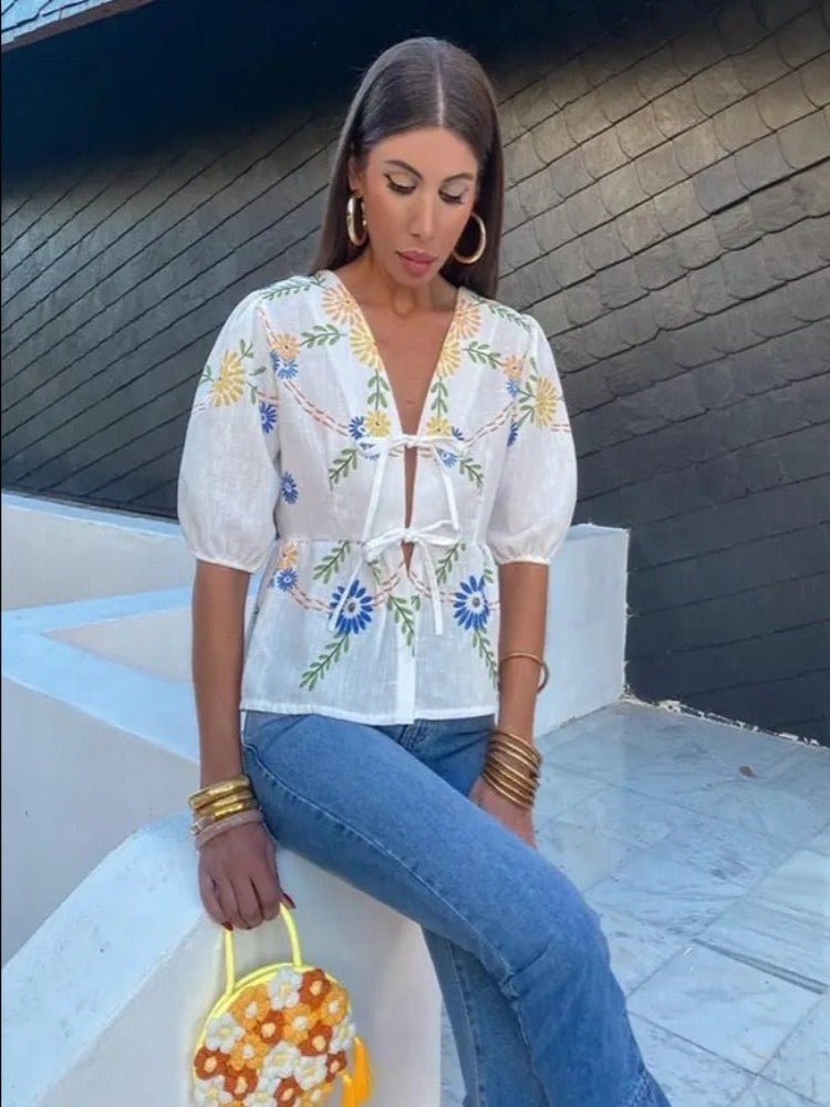 Hedwig – romantische blumenbluse für damen