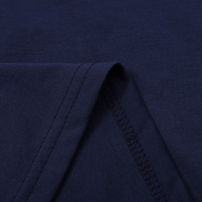 Herrenpullover mit reißverschluss und niedrigem kragen