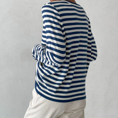 Elegantes gestreiftes T-Shirt