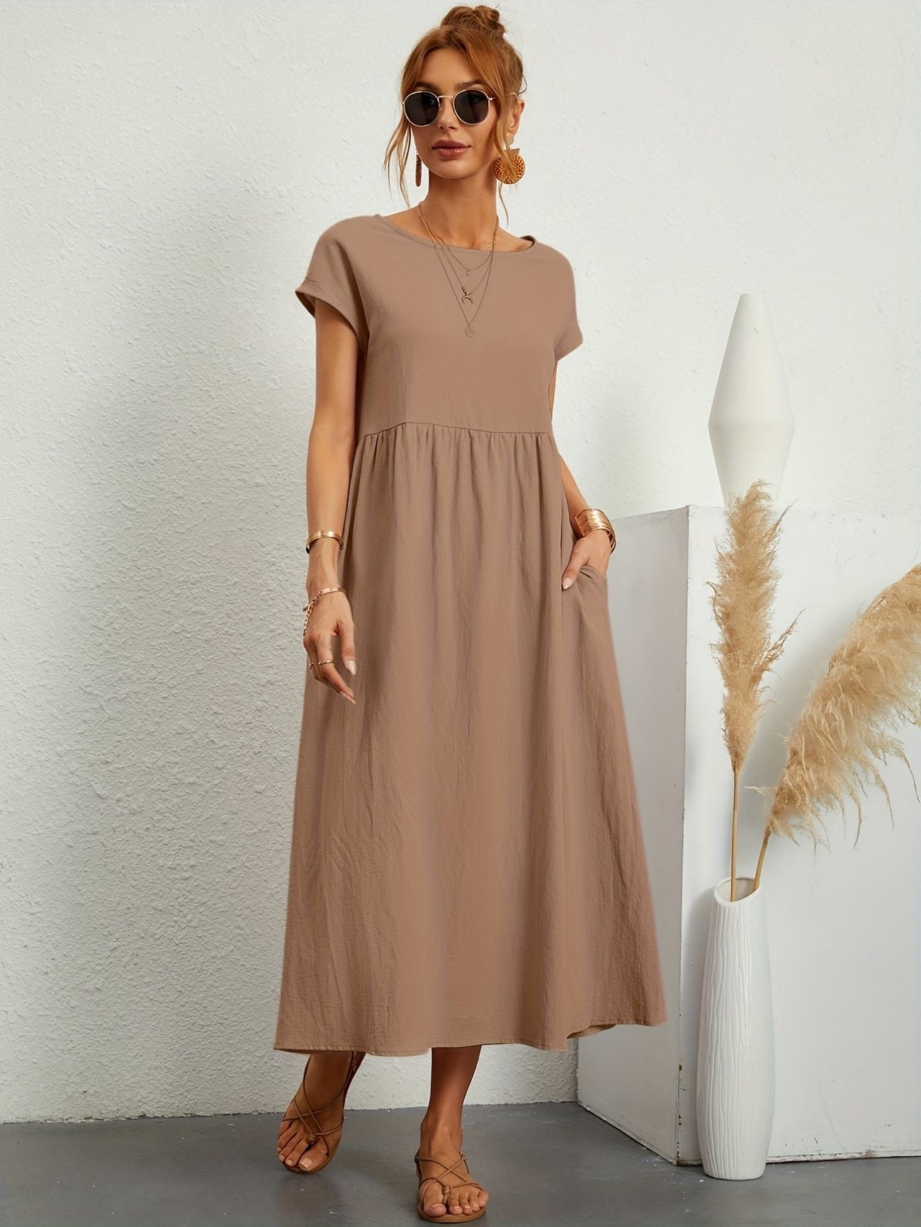 Kleid mit rundhalsausschnitt