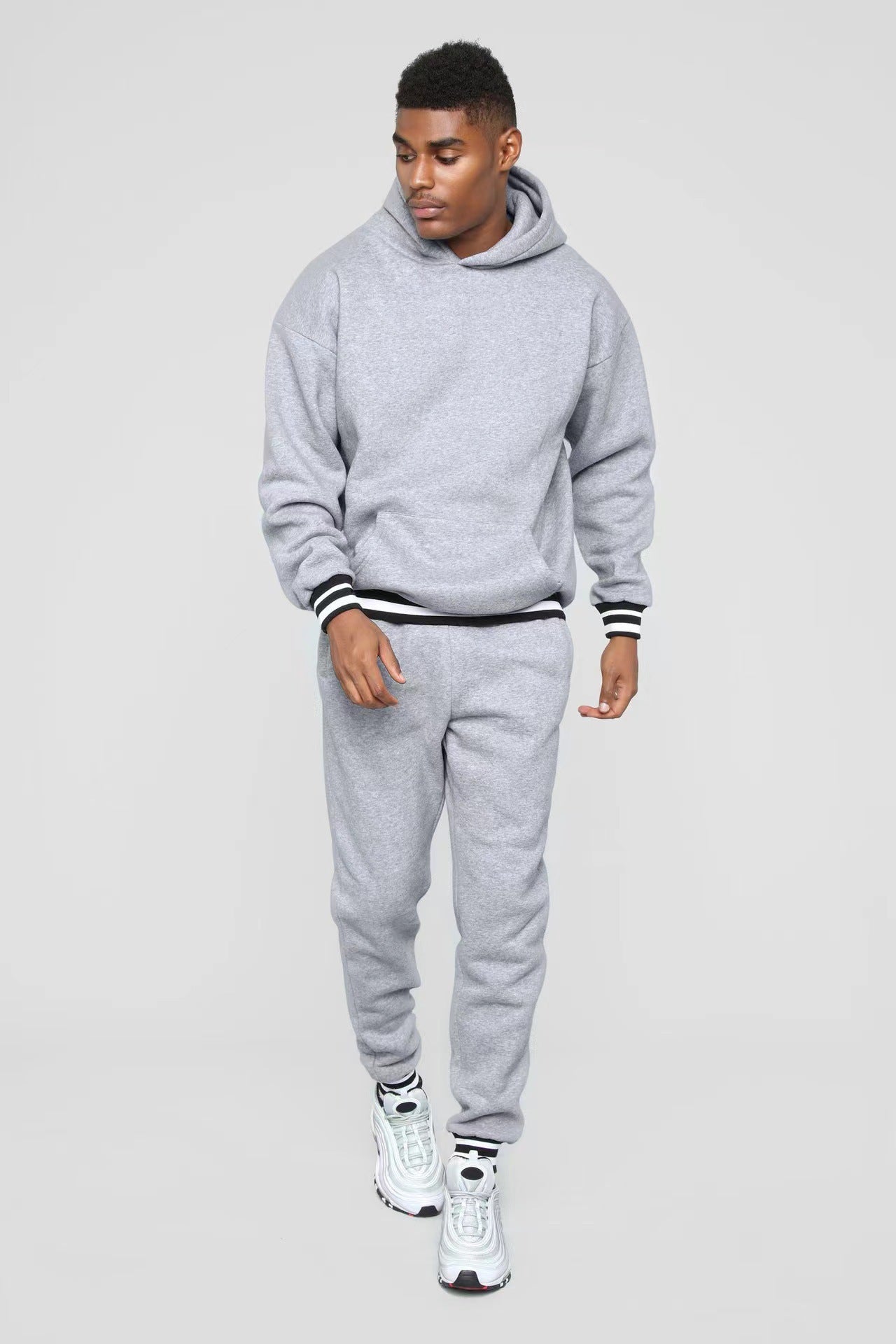 Herren Sportliches Sweatshirt und Jogginghose Set Aliams