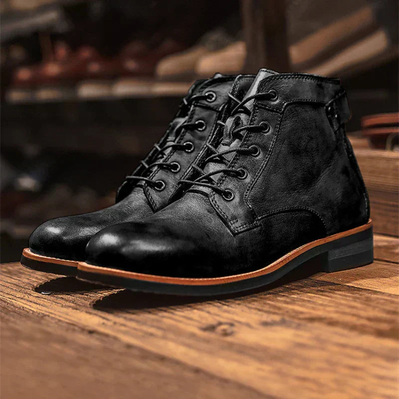 Robuste Lederstiefel für zeitlosen Stil