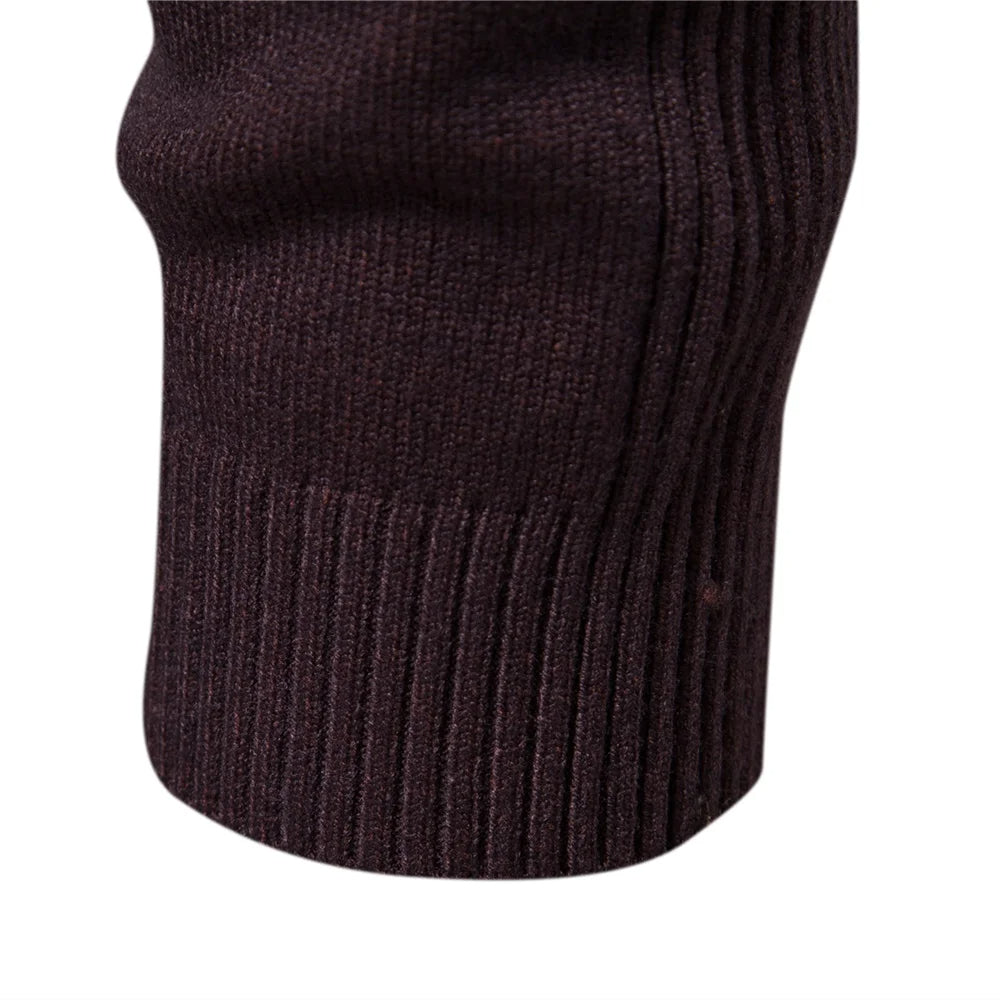 Rollkragenpullover – schmal geschnittener Herren-Strickpullover mit hohem Kragen
