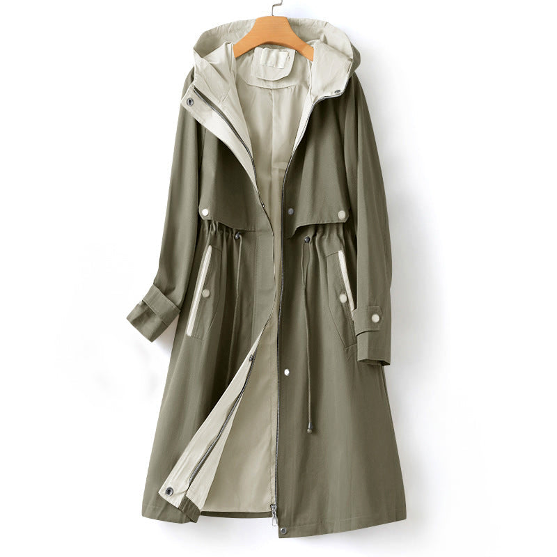 Damen Trenchcoat mit Kapuze – Wasserabweisend & Tailliert – Elegant