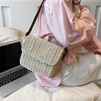 Strohumhängetasche Damen – Handgefertigte Raffia Crossbody Sommer