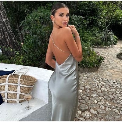 Ärmelloses elegantes Maxikleid mit offenem Rücken
