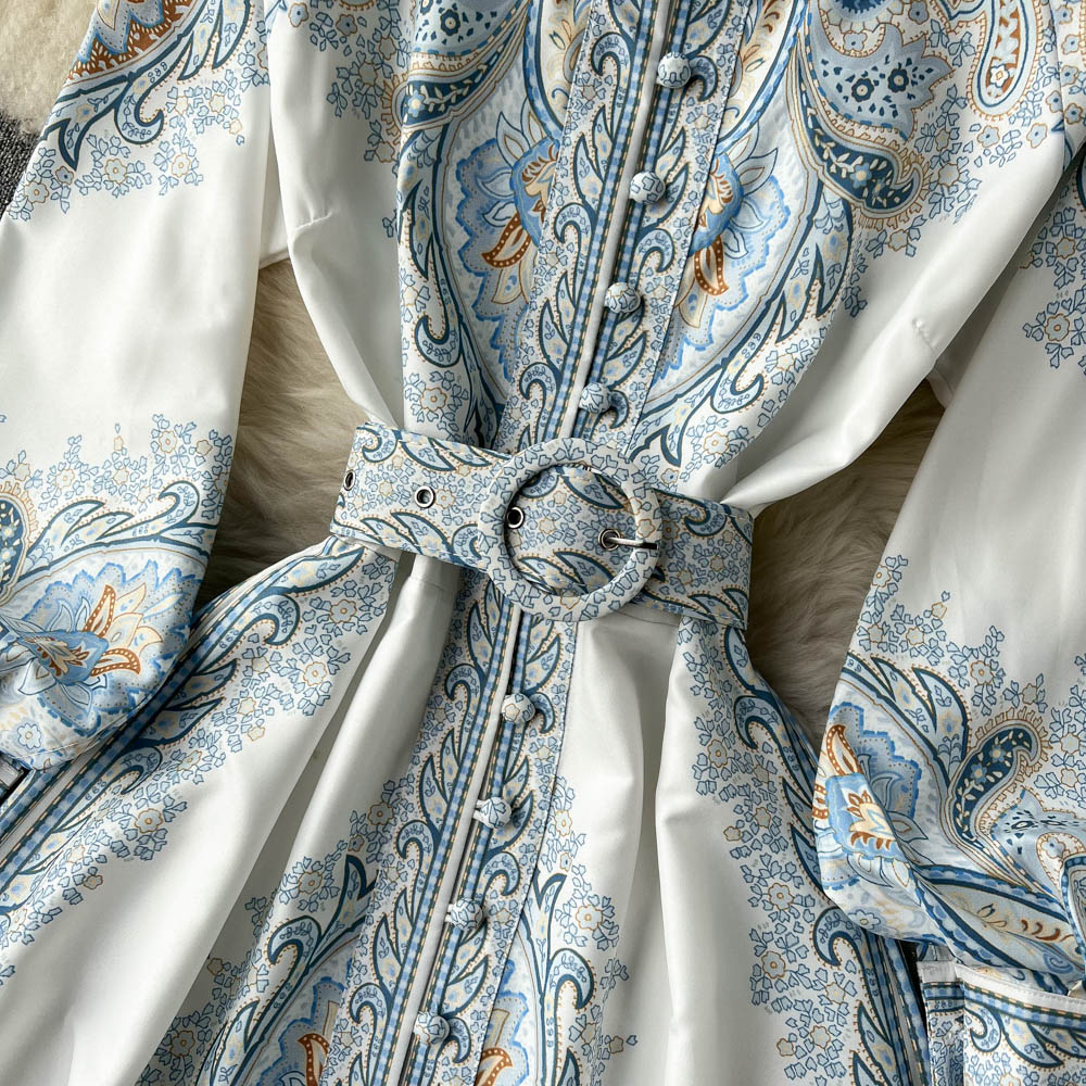 Renate | Fließendes Hemdblusenkleid mit Paisleymuster und Gürtel für Frauen