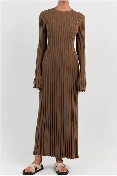 Langes kleid mit rippung
