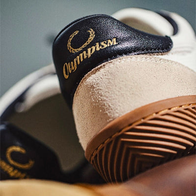 Sneakers – Sport – Schwarz und Weiß – Schnürschuhe – Herrenschuhe