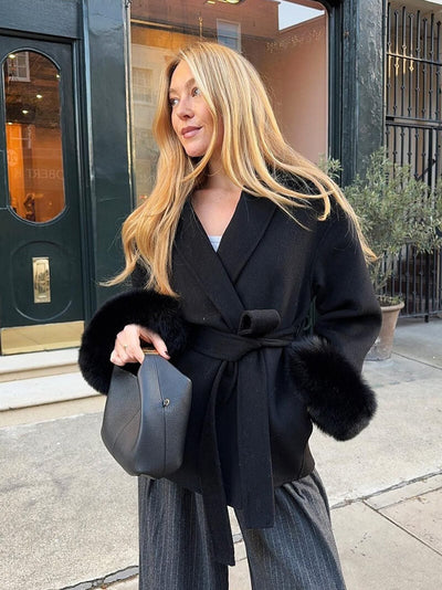 Damen Mantel mit Kunstfellbesatz – Eleganter Winter Kurzmantel