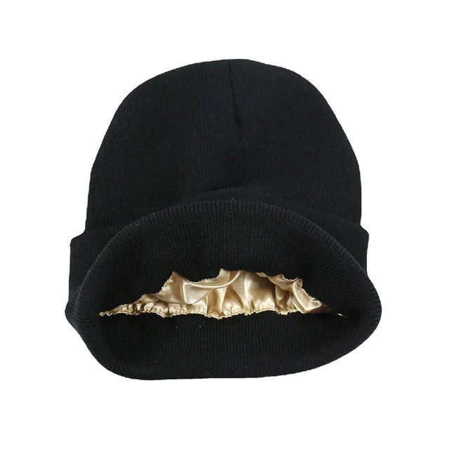Satin wintermütze