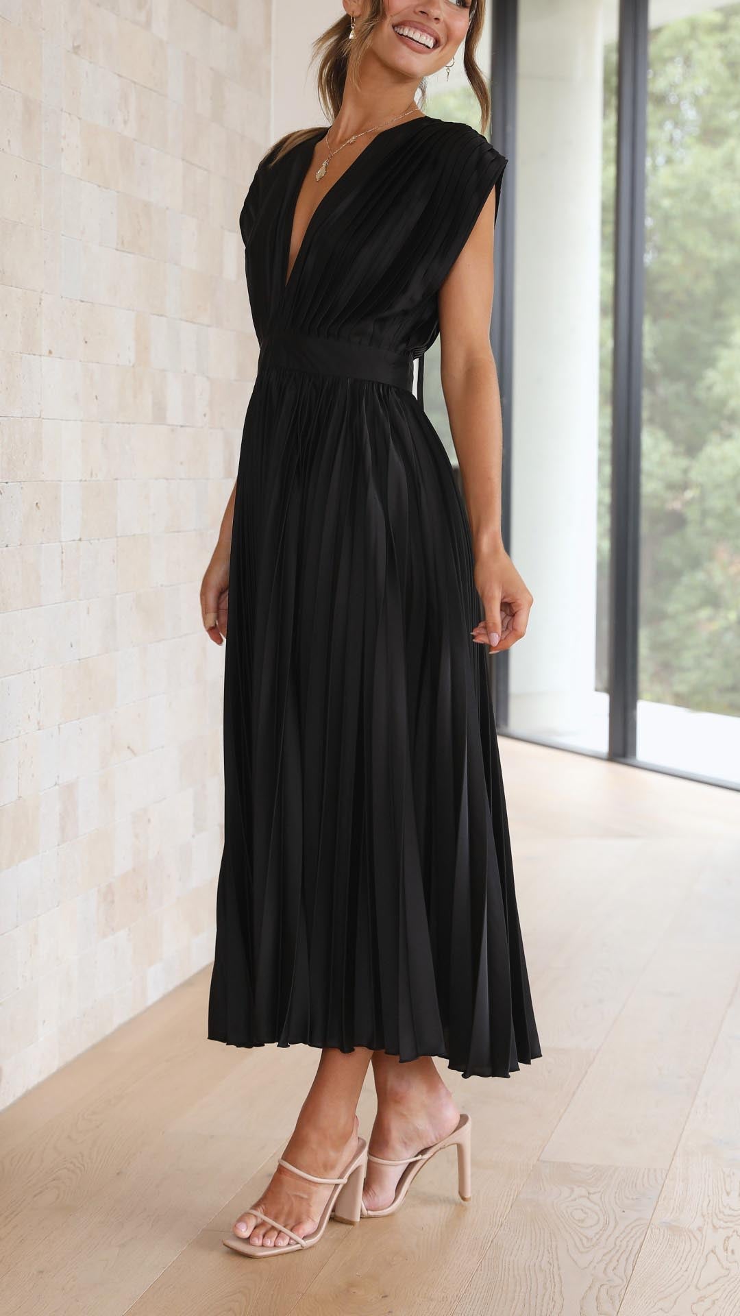 MIRAVO | Elegantes Plissiertes Maxikleid