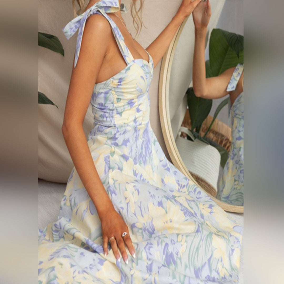 Geblümtes Sommer-Midikleid – Ärmellos, Bindebänder, Leichtes Material