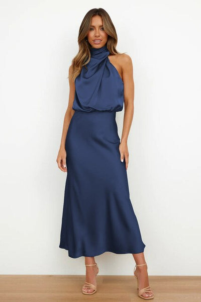 Elegantes Satinkleid mit Neckholder – Luxuriöse Silhouette