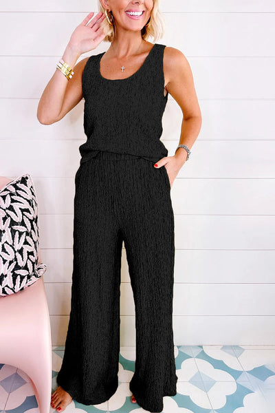 Matilde® | Gelbes Set aus Tanktop mit U-Ausschnitt in Knitteroptik und Hose mit weitem Bein