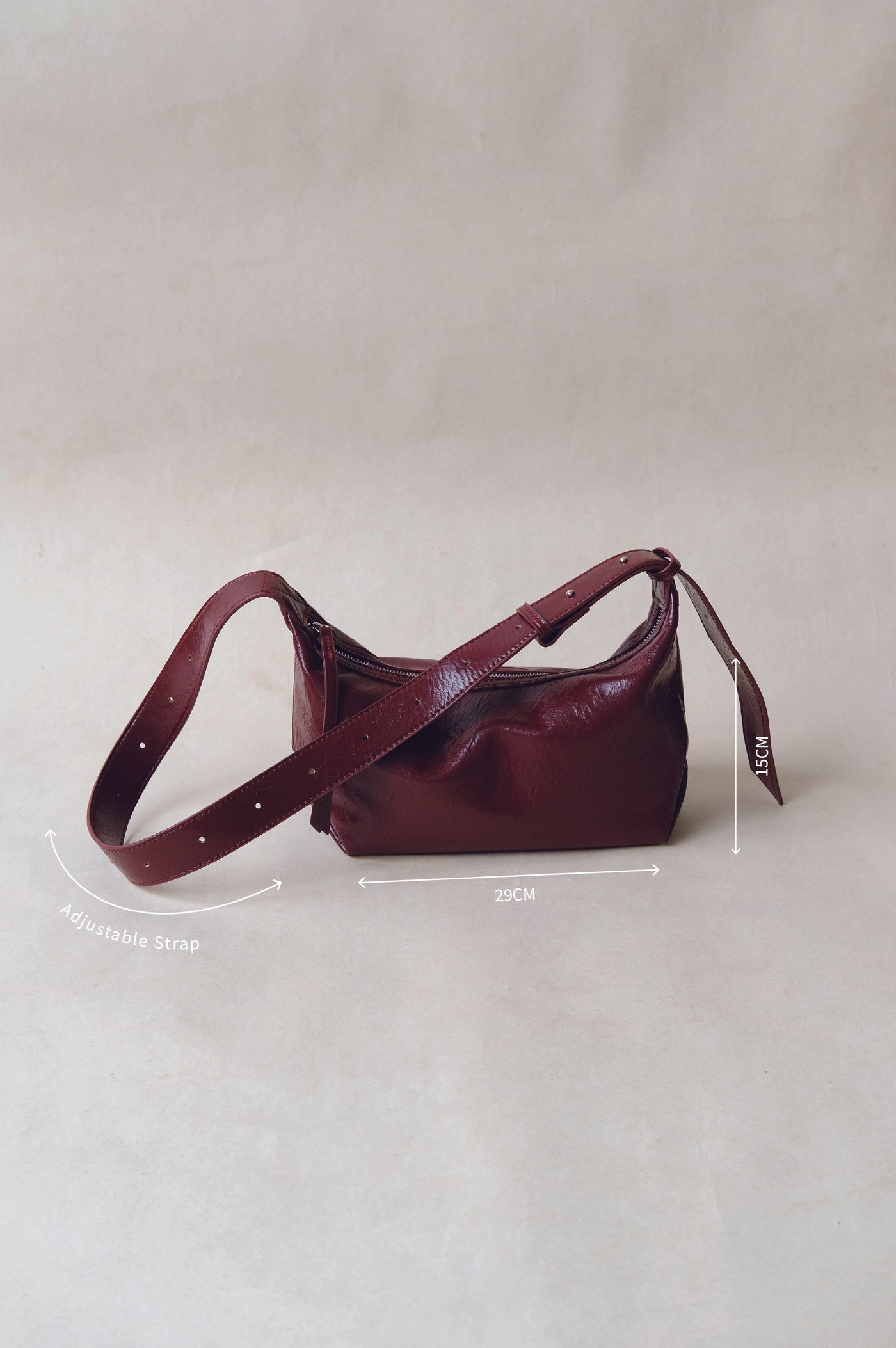 Weinrote Retro Schultertasche aus veganem Leder – Crossbody Handtasche