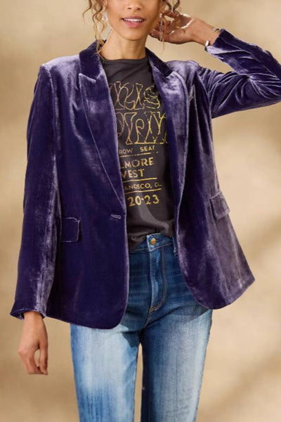 Mabel® | Lässiger Damen-Kurzanzug aus goldenem Samt