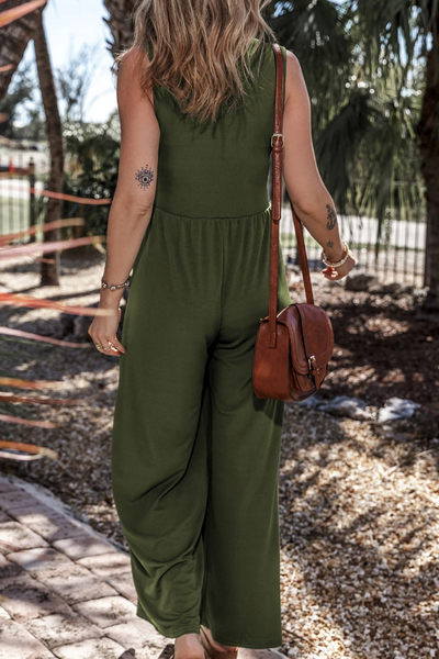 Zarina® | Moosgrüner, ärmelloser, gerüschter Overall mit weitem Bein und V-Ausschnitt