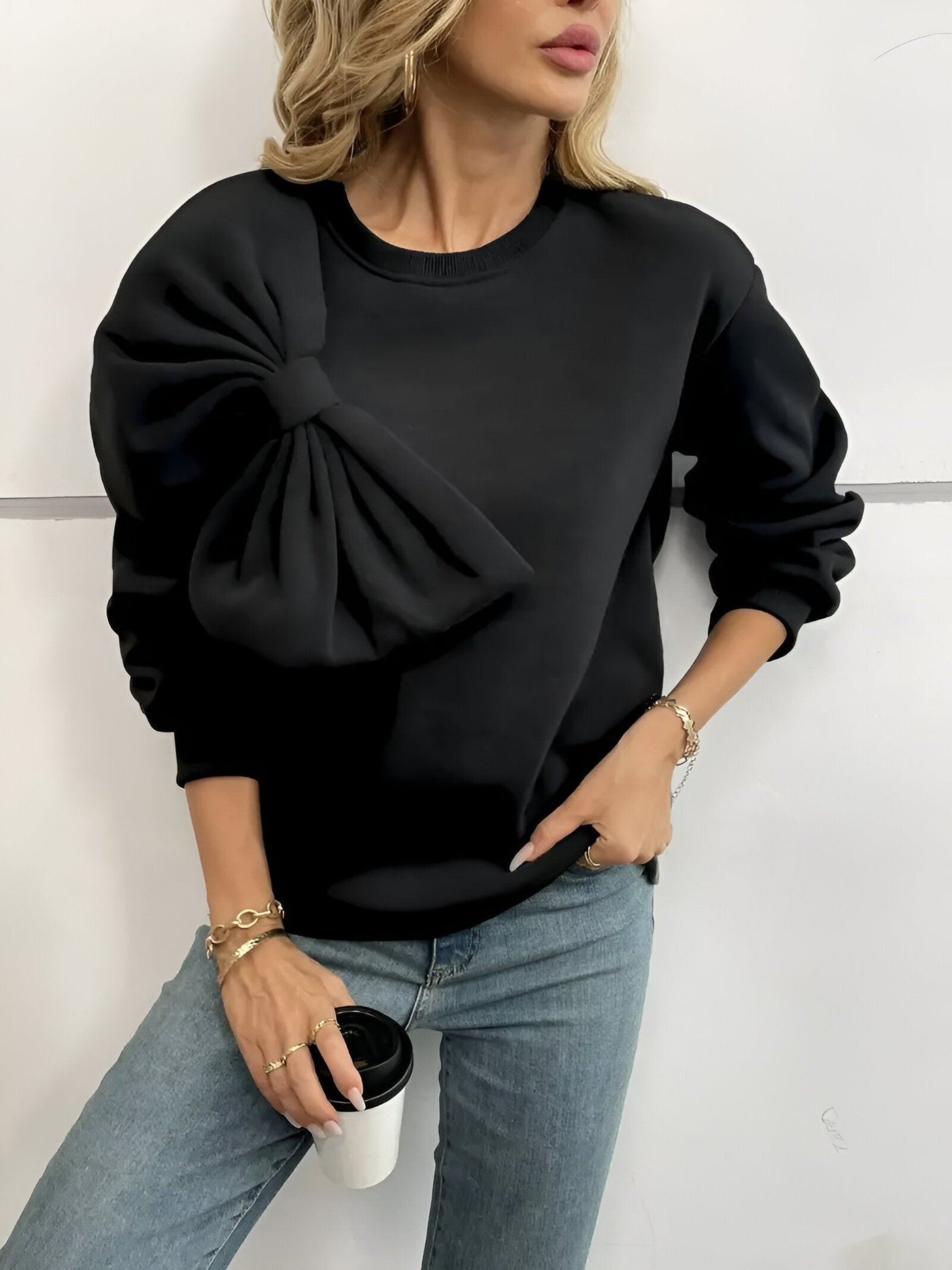 Delfine | Stylisches Sweatshirt mit großer Schleife