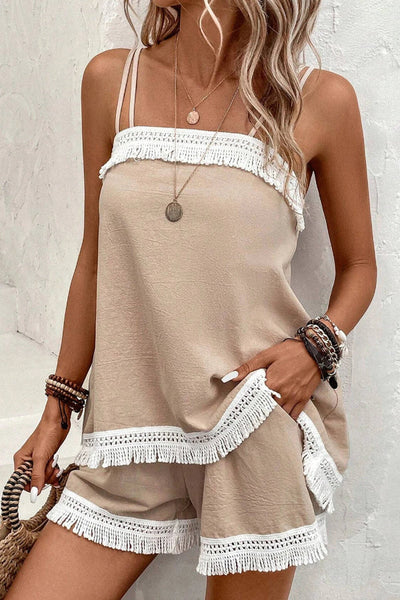 Diana® | Hellkhakifarbenes Set aus Cami-Top und Shorts mit Fransen-Spleißen