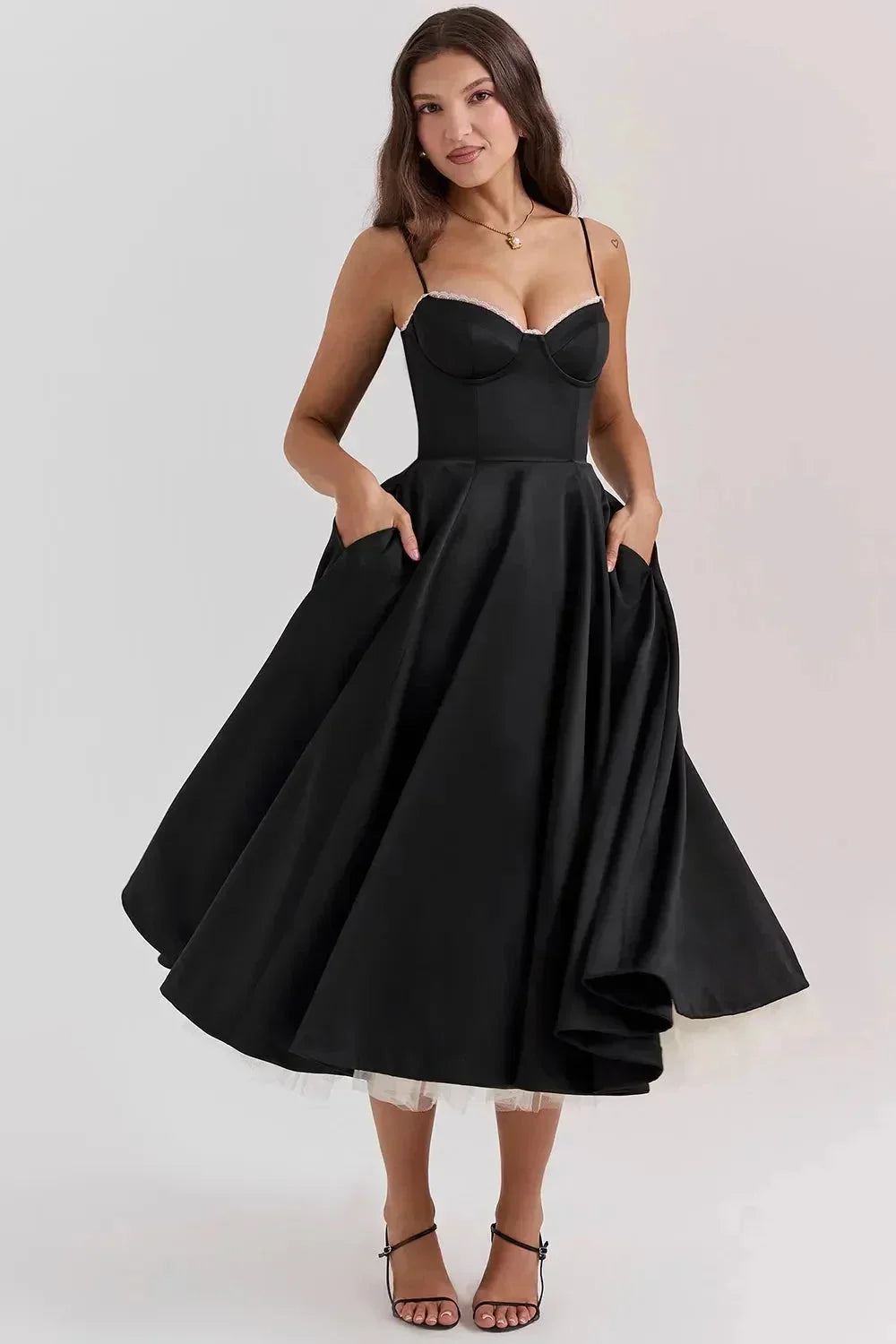 Damen Midi Satin Kleid in Schwarz mit Cremefarbenem Tüll