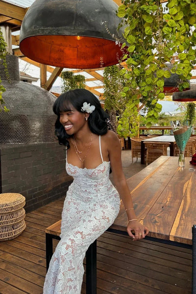 Weißes Maxikleid für Damen mit Spagetti-Trägern