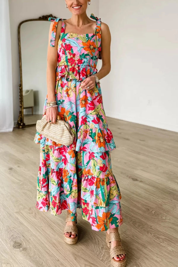 Iliana® | Mehrfarbiges mehrlagiges Maxikleid mit Boho-Blumendruck, Knotenträger und Rüschen