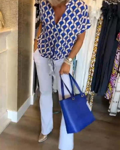 Blanka – bedruckte bluse mit kurzen armeln und v-ausschnitt