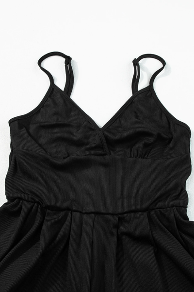 Zelda® | Schwarzer sexy Cami-Jumpsuit mit V-Ausschnitt, hoher Taille und weitem Bein