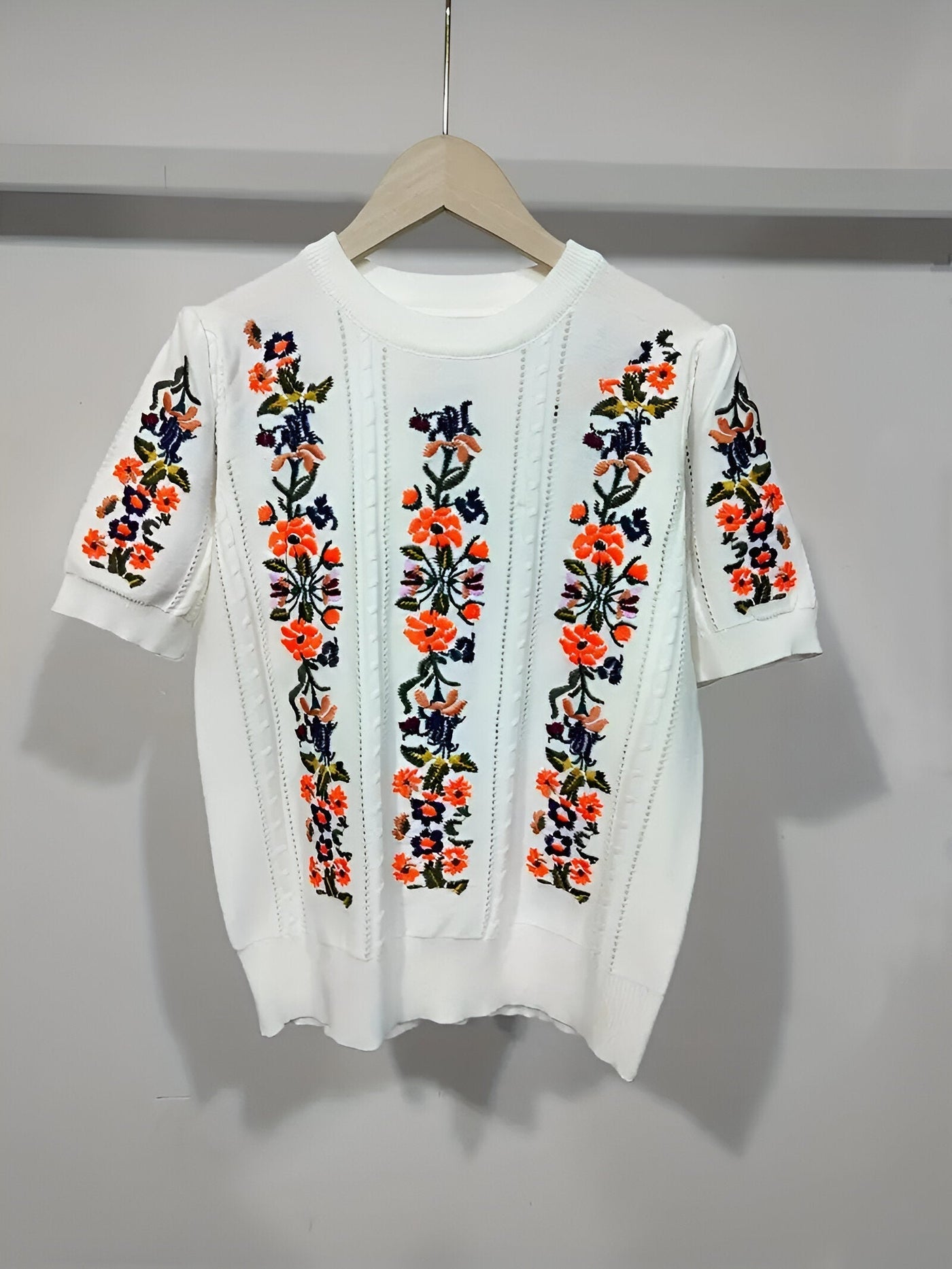 Denisa | Frisches Floral-Top mit kurzen Ärmeln