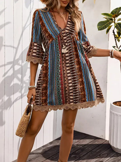 Vivienne – elegantes trauerkleid mit v-ausschnitt und spitzenbesatz